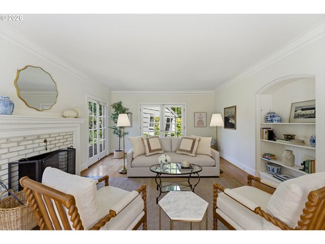 615 Se ANDOVER Pl, Portland, OR 97202