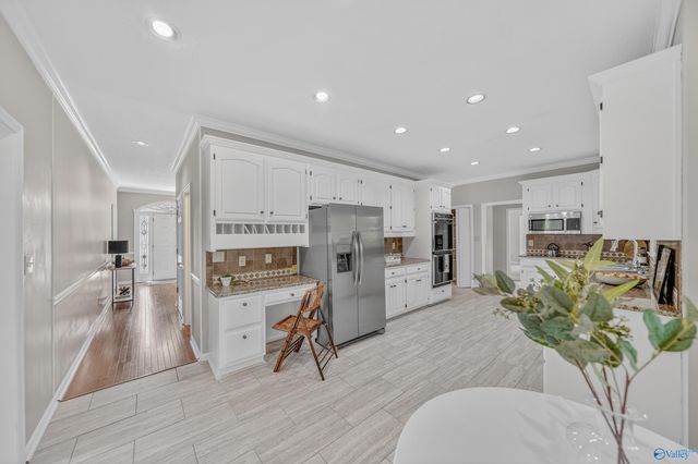 10001 SE Covington Drive, Huntsville, AL 35803