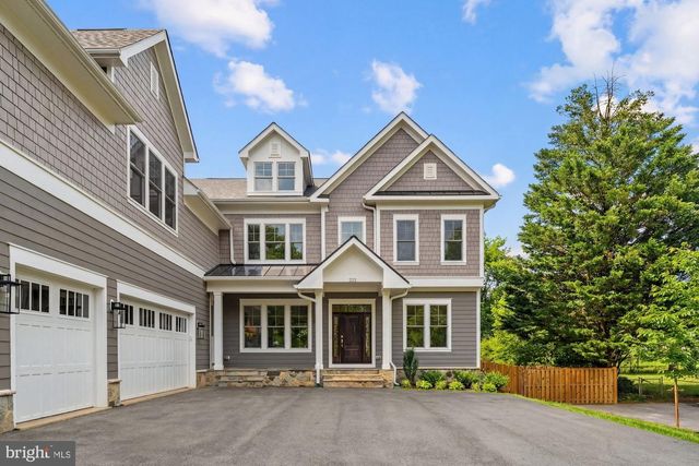 1711 DREWLAINE DR, Vienna, VA 22182