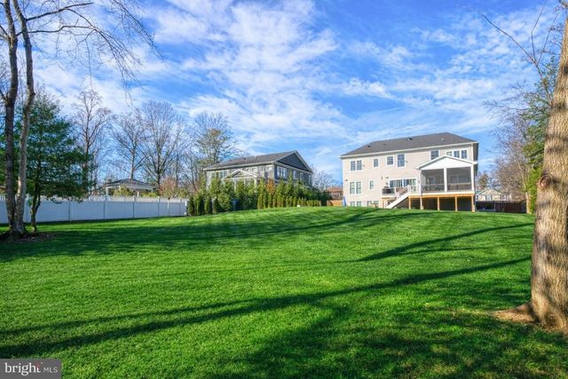 1711 DREWLAINE DR, Vienna, VA 22182