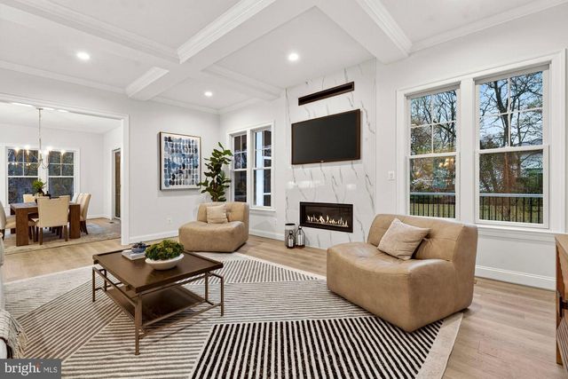 1711 DREWLAINE DR, Vienna, VA 22182