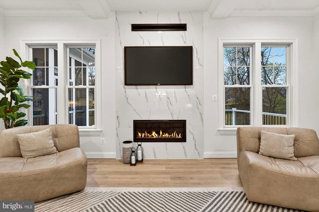 1711 DREWLAINE DR, Vienna, VA 22182