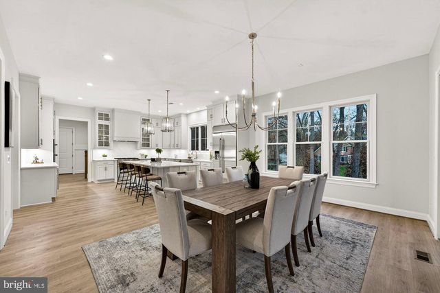 1711 DREWLAINE DR, Vienna, VA 22182