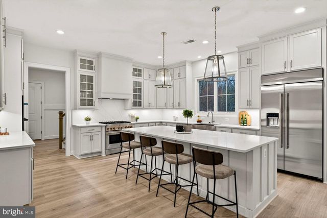 1711 DREWLAINE DR, Vienna, VA 22182