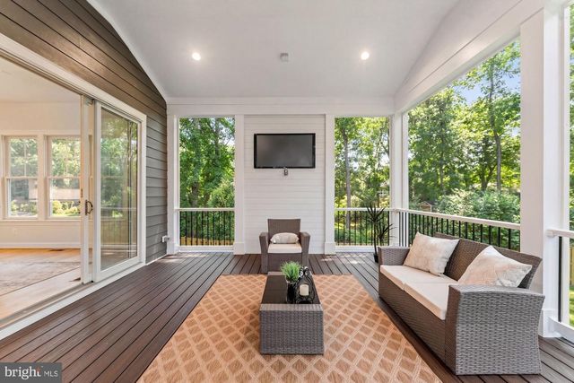 1711 DREWLAINE DR, Vienna, VA 22182