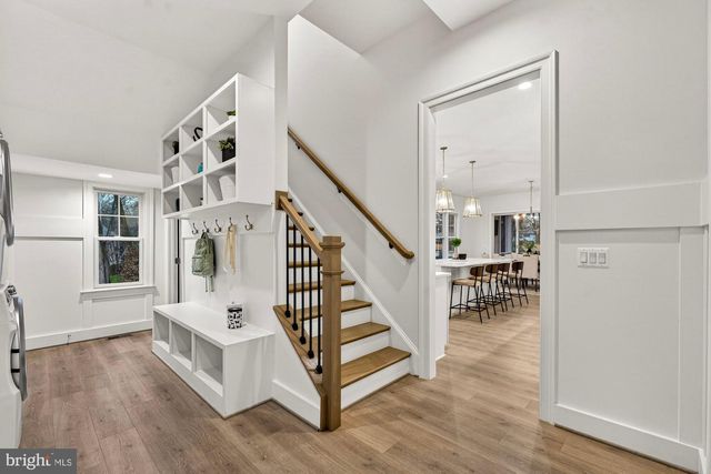 1711 DREWLAINE DR, Vienna, VA 22182