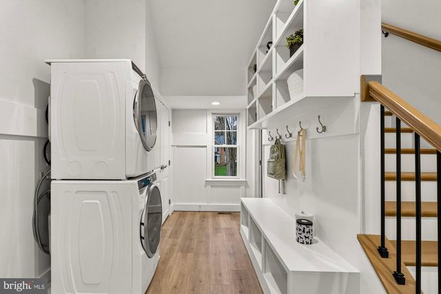 1711 DREWLAINE DR, Vienna, VA 22182