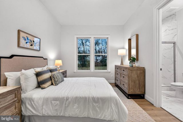 1711 DREWLAINE DR, Vienna, VA 22182