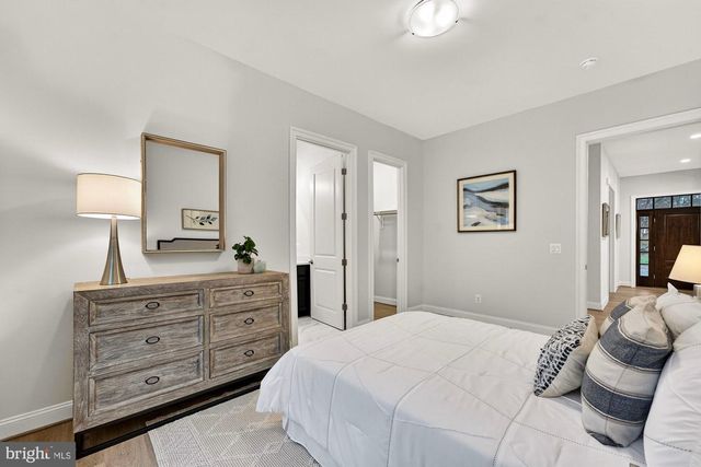 1711 DREWLAINE DR, Vienna, VA 22182