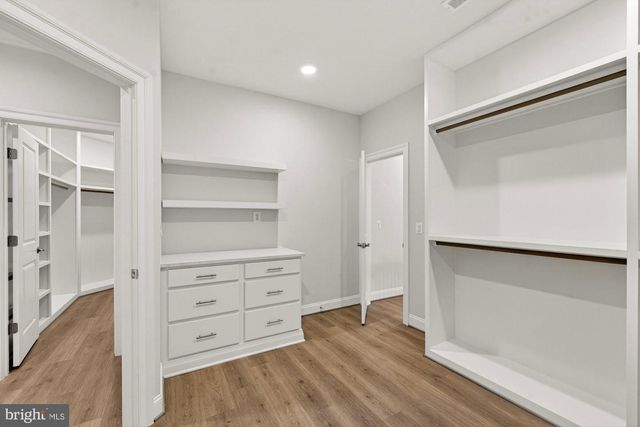 1711 DREWLAINE DR, Vienna, VA 22182