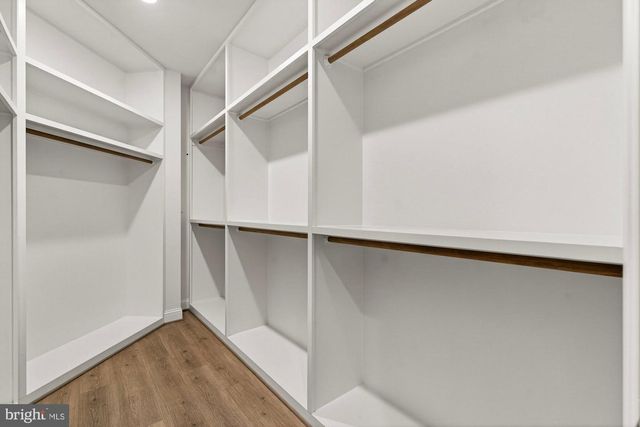 1711 DREWLAINE DR, Vienna, VA 22182