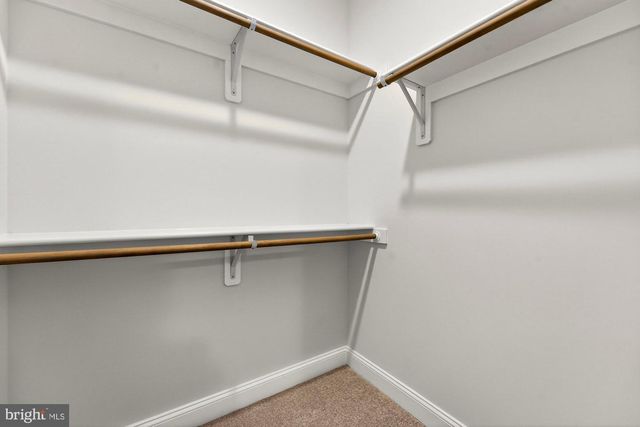 1711 DREWLAINE DR, Vienna, VA 22182