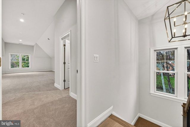 1711 DREWLAINE DR, Vienna, VA 22182