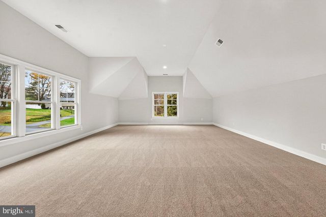 1711 DREWLAINE DR, Vienna, VA 22182