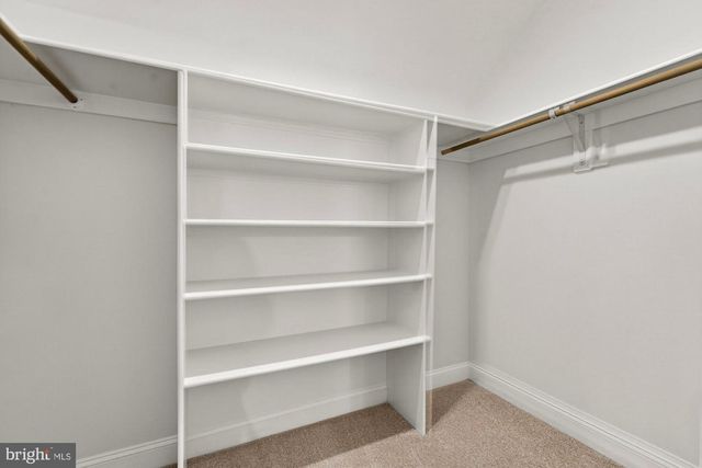 1711 DREWLAINE DR, Vienna, VA 22182