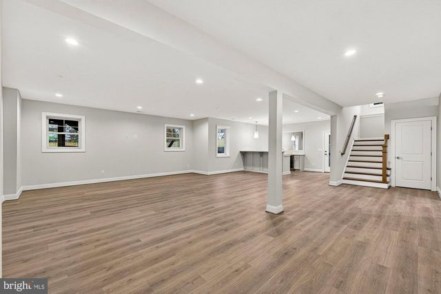 1711 DREWLAINE DR, Vienna, VA 22182