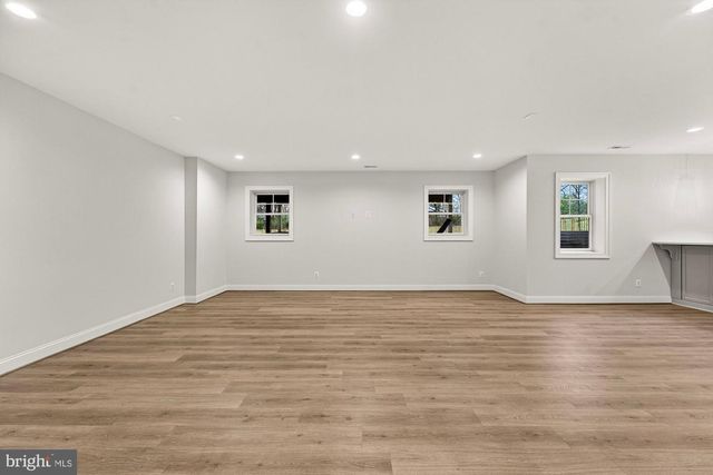 1711 DREWLAINE DR, Vienna, VA 22182