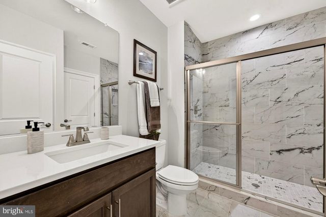 1711 DREWLAINE DR, Vienna, VA 22182