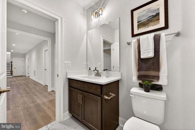 1711 DREWLAINE DR, Vienna, VA 22182