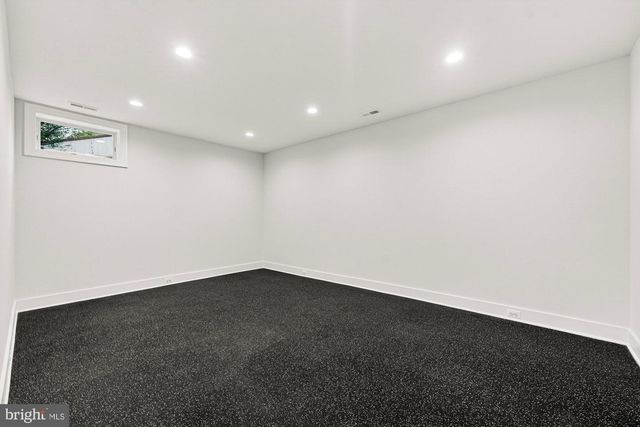 1711 DREWLAINE DR, Vienna, VA 22182