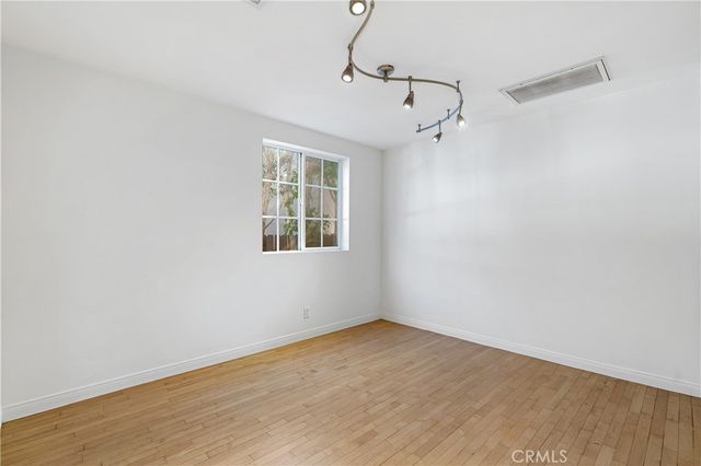 17329 Burbank Boulevard, Encino, CA 91316