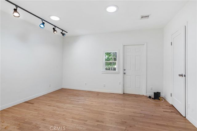 17329 Burbank Boulevard, Encino, CA 91316