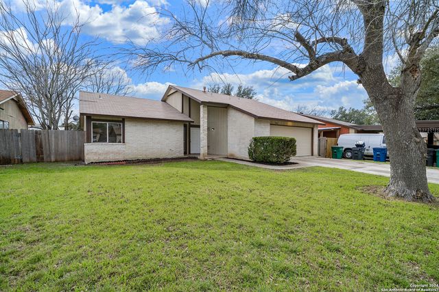 9462 Bowen Dr, San Antonio, TX 78250