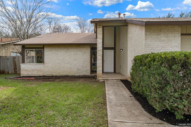 9462 Bowen Dr, San Antonio, TX 78250