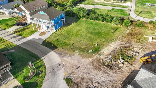 3935 Laguna Drive, Galveston, TX 77554