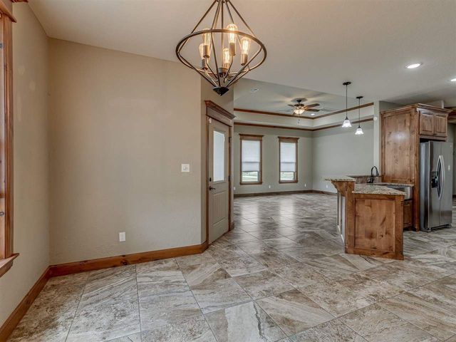 11663 NE Happy Hollow Rd, Elgin, OK 73538