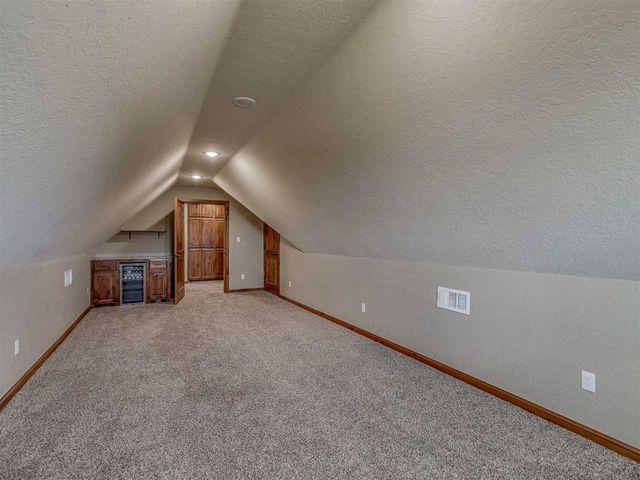 11663 NE Happy Hollow Rd, Elgin, OK 73538