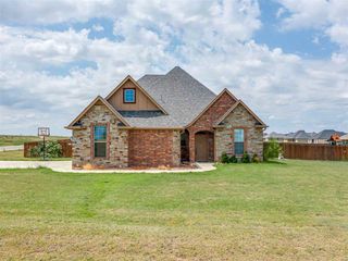 11663 NE Happy Hollow Rd, Elgin, OK 73538