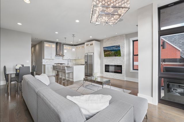 4220 S Ellis Avenue 4N, Chicago, IL 60653