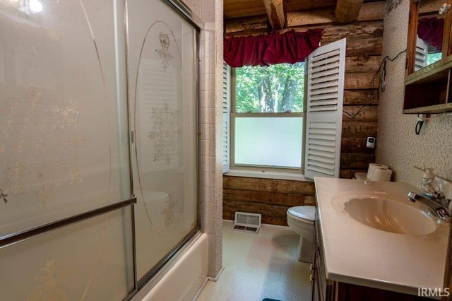 7530 E Pine Grove Road, Bloomington, IN 47401