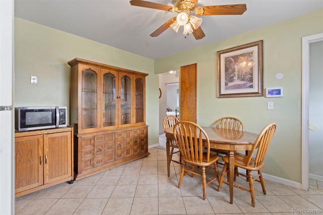 33432 Balmoral Street, Westland, MI 48185