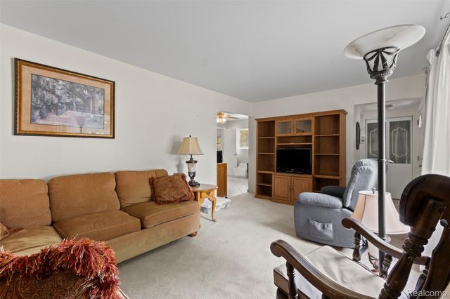 33432 Balmoral Street, Westland, MI 48185