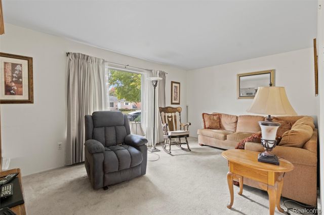 33432 Balmoral Street, Westland, MI 48185