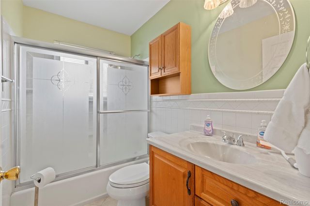 33432 Balmoral Street, Westland, MI 48185