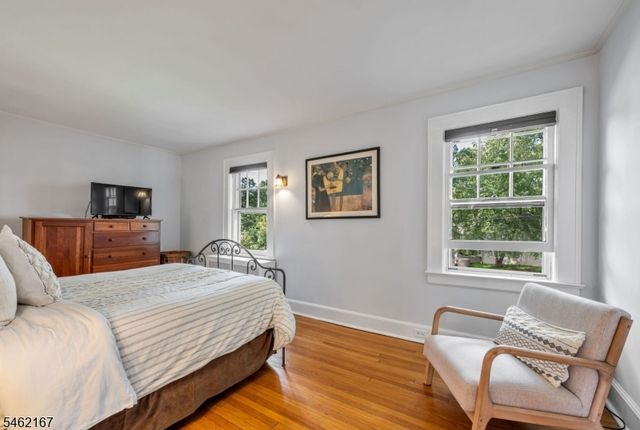140 Unadilla Rd, Ridgewood Village, NJ 07450