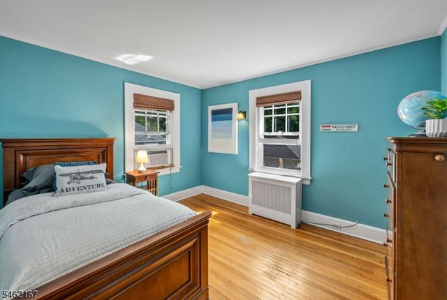 140 Unadilla Rd, Ridgewood Village, NJ 07450