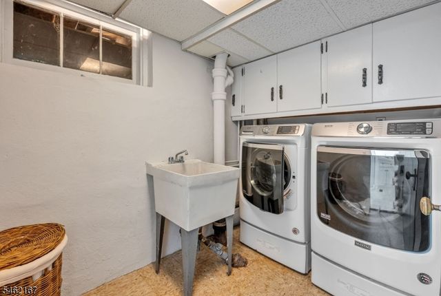 140 Unadilla Rd, Ridgewood Village, NJ 07450