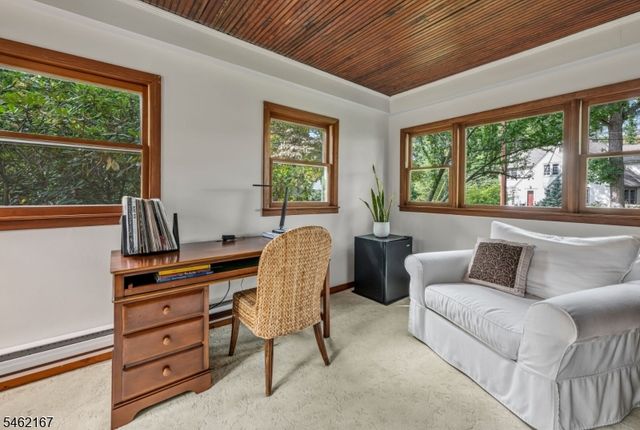 140 Unadilla Rd, Ridgewood Village, NJ 07450
