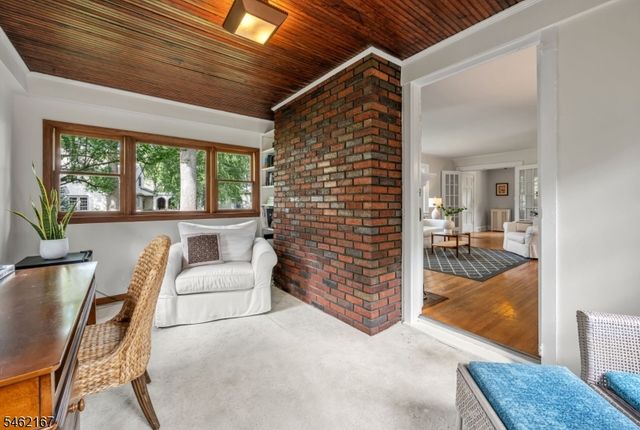 140 Unadilla Rd, Ridgewood Village, NJ 07450