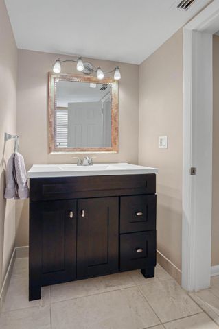 3836 Via Poinciana 205, Lake Worth, FL 33467