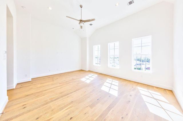 2745 Providence Street, Houston, TX 77020