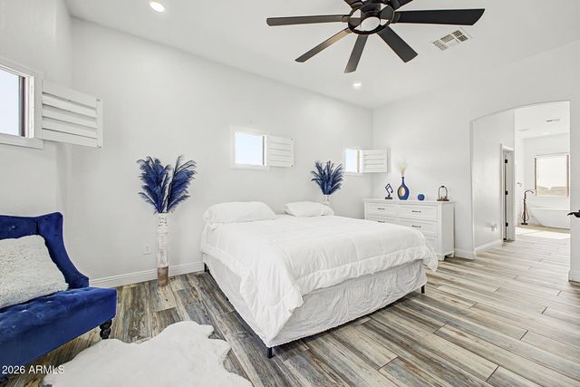 529 S VAL VISTA Road, Apache Junction, AZ 85119