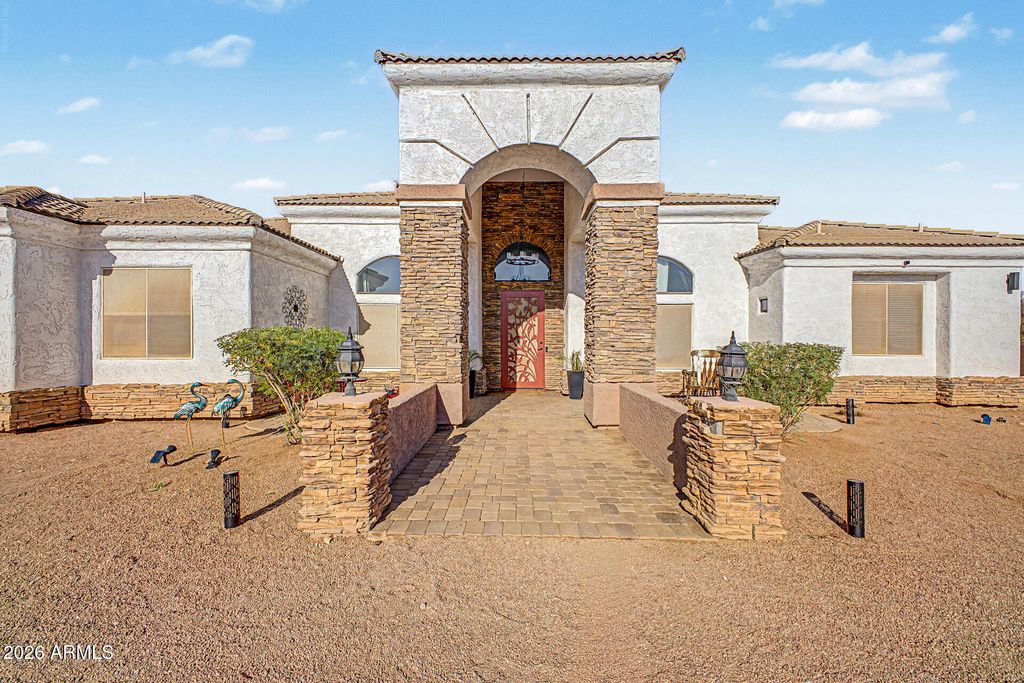 529 S VAL VISTA Road, Apache Junction, AZ 85119 — photo 2