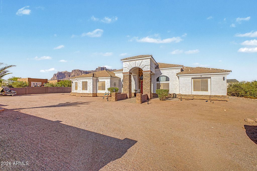 529 S VAL VISTA Road, Apache Junction, AZ 85119 — photo 3