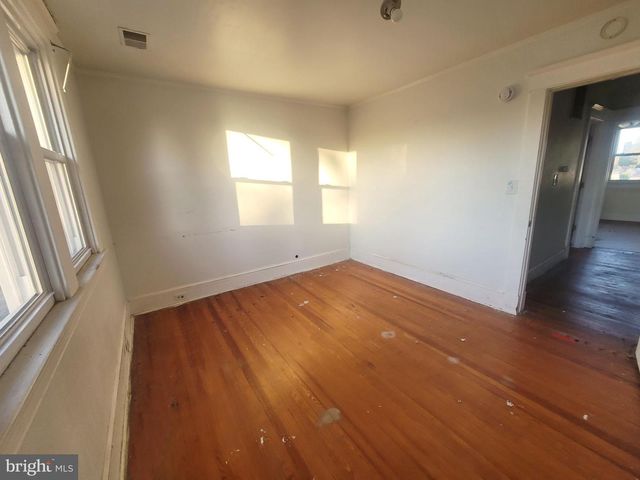 2117 LORRAINE AVE, Gwynn Oak, MD 21207