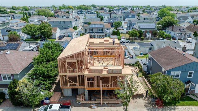 10 Kirkwood Street, Long Beach, NY 11561